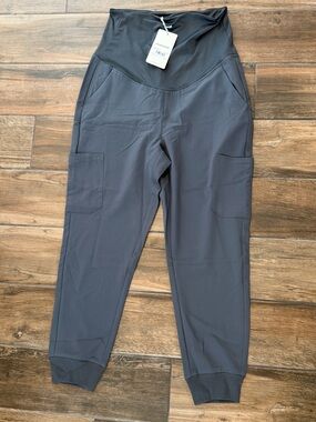 NWT Mandala Maternity Jogger Scrub Pants in Dark Charcoal